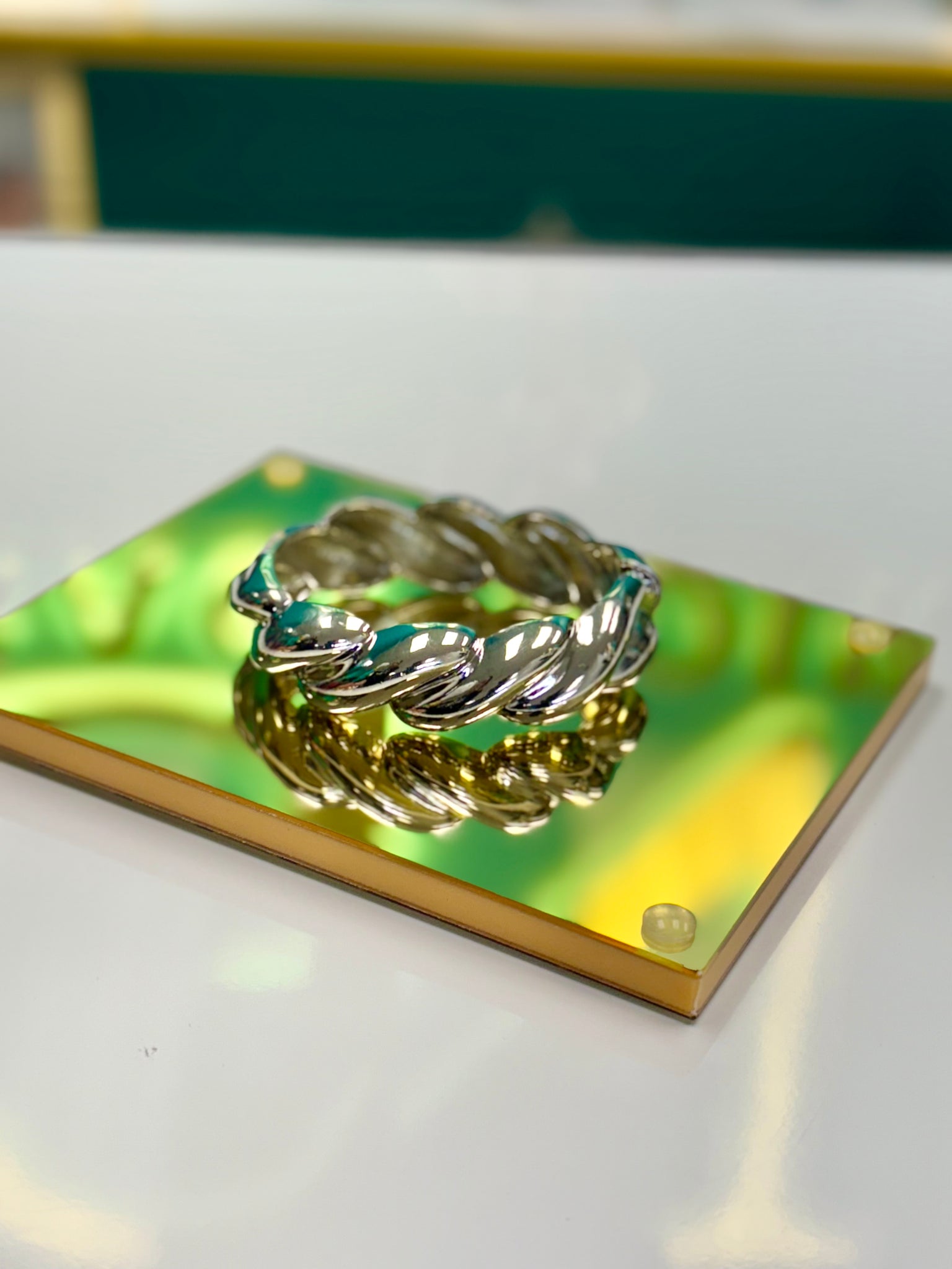 Twisted Glamour Braclet