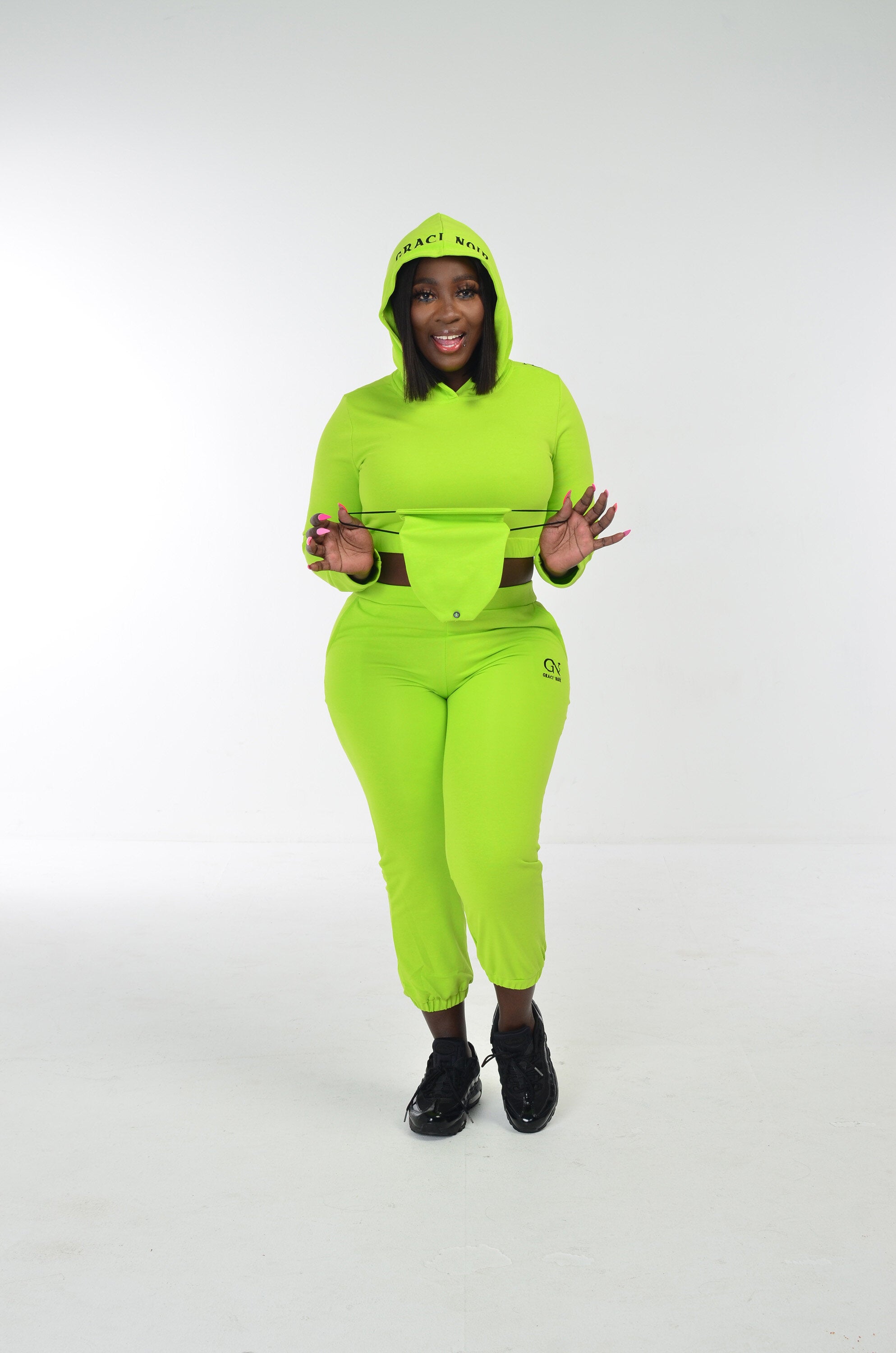 Graci Noir Signature Cropped Jogger Set