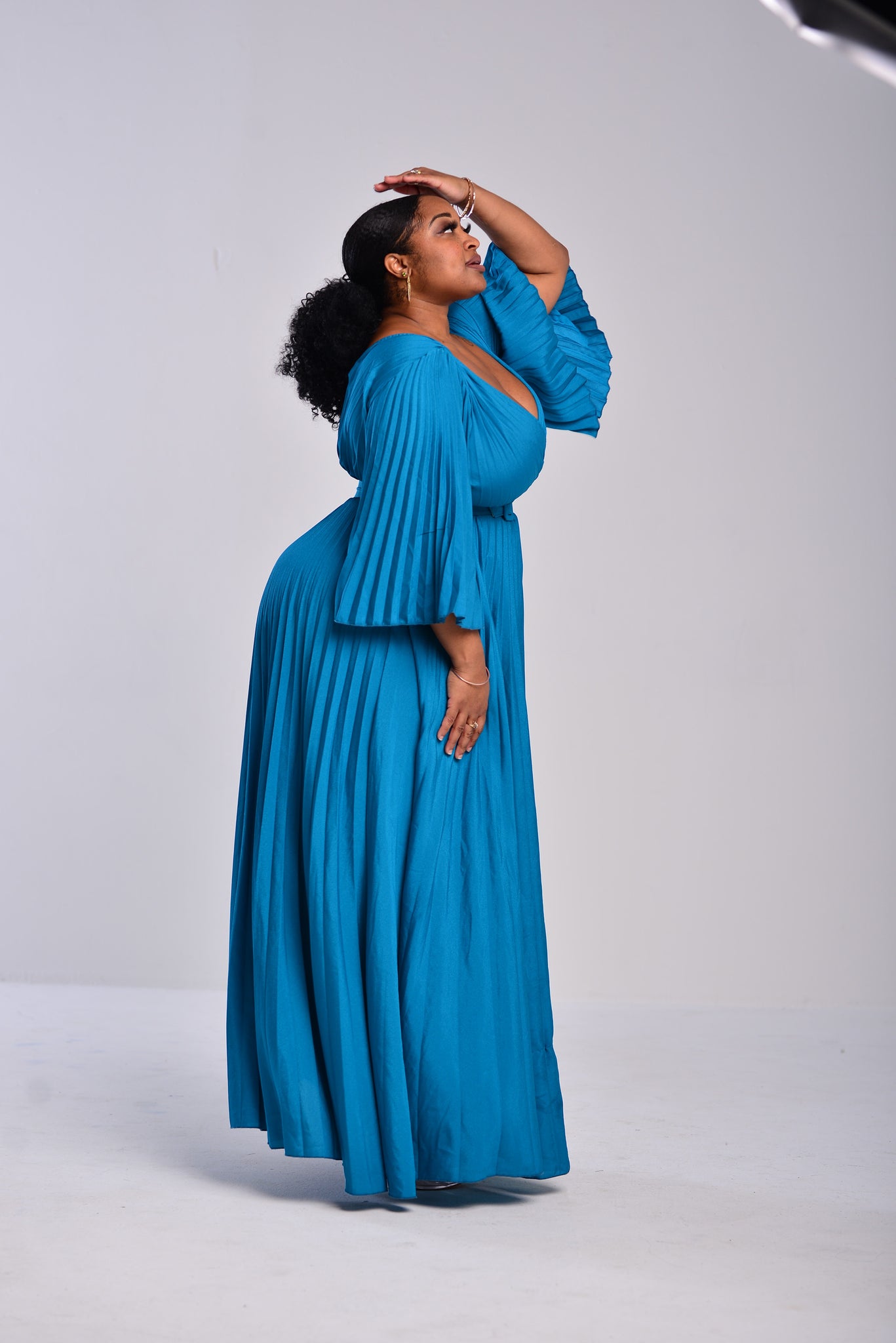 BLUE PLEAT