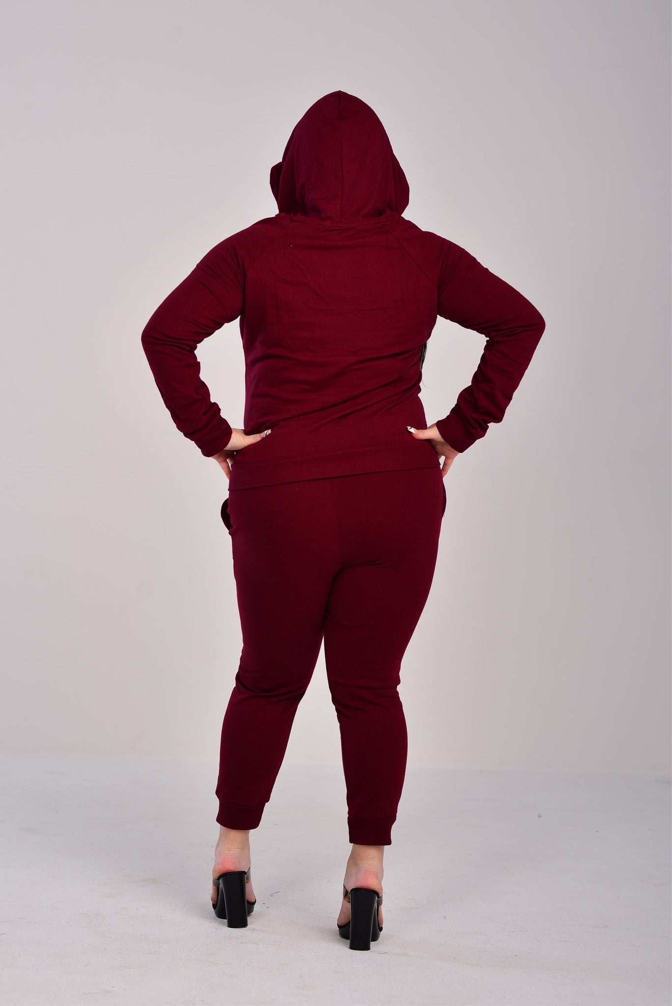 SIMPLE BURGUNDY
