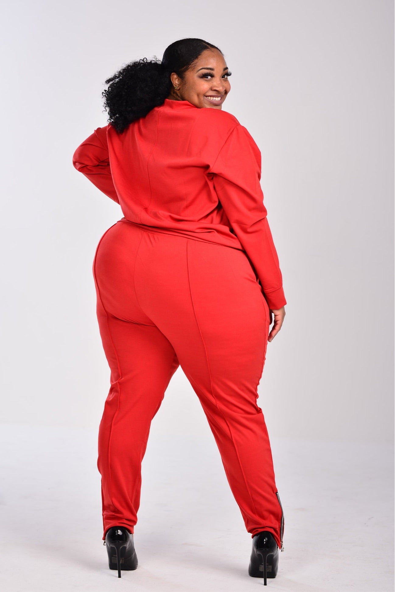 FLUFFY RED
