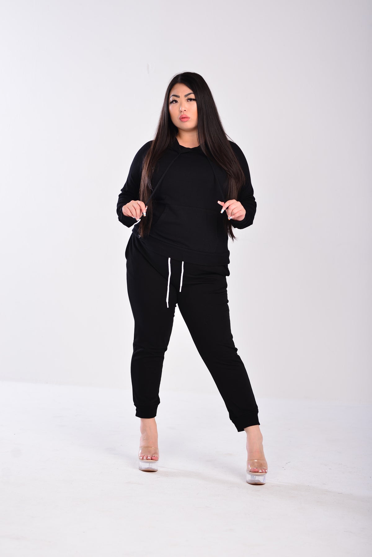 SIMPLE BLACK