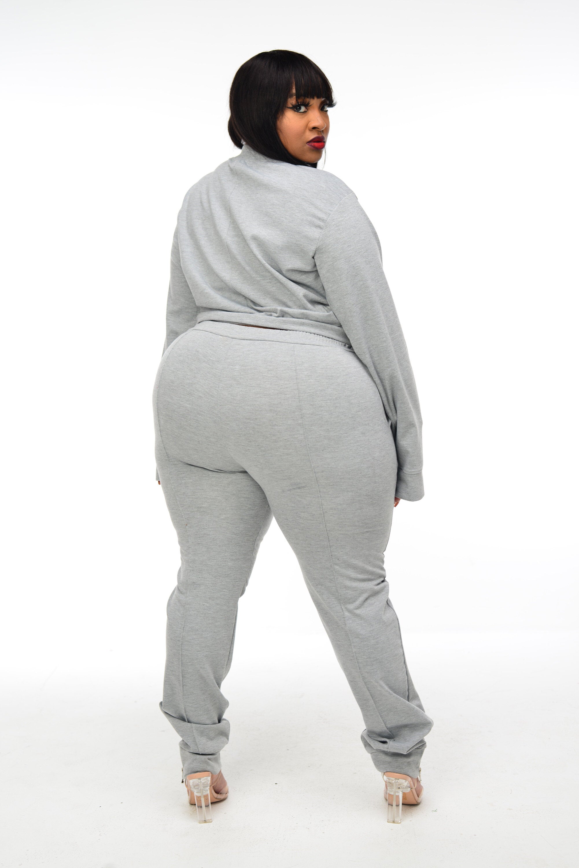 CUTE AND CURVY