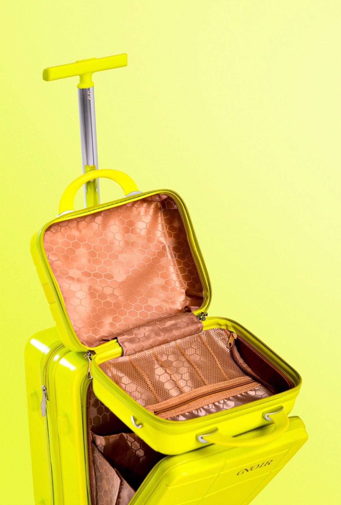 GNOIR WINDOW LUGGAGE SET PRE-ORDER